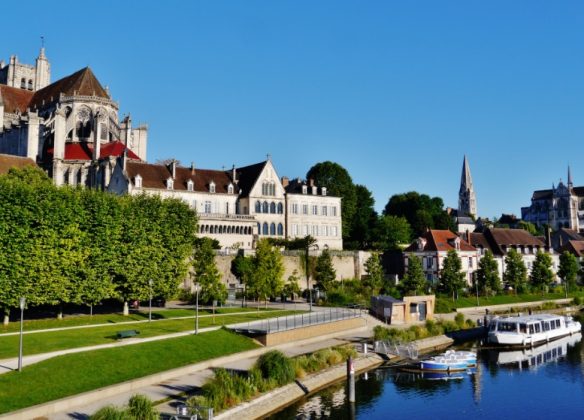 Pompes funèbres et funérarium à Auxerre (89)